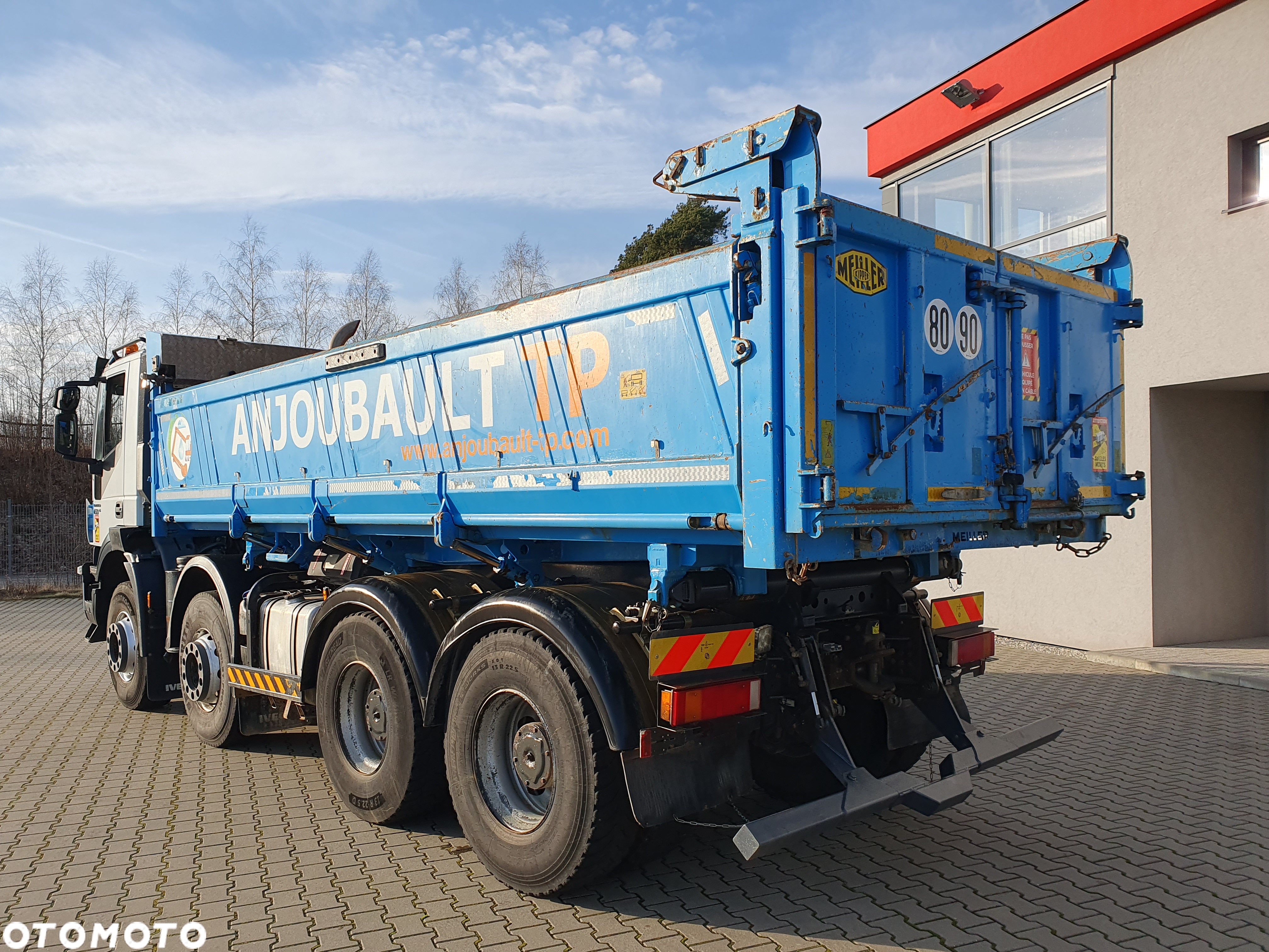 Iveco - 10