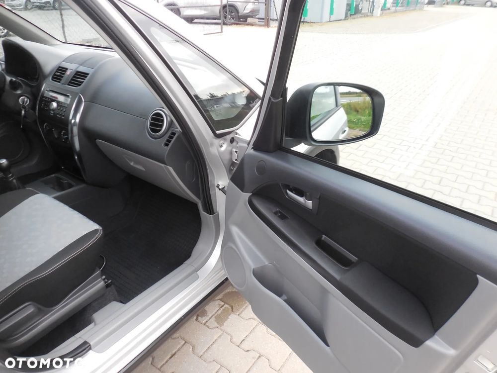 Suzuki SX4 - 9