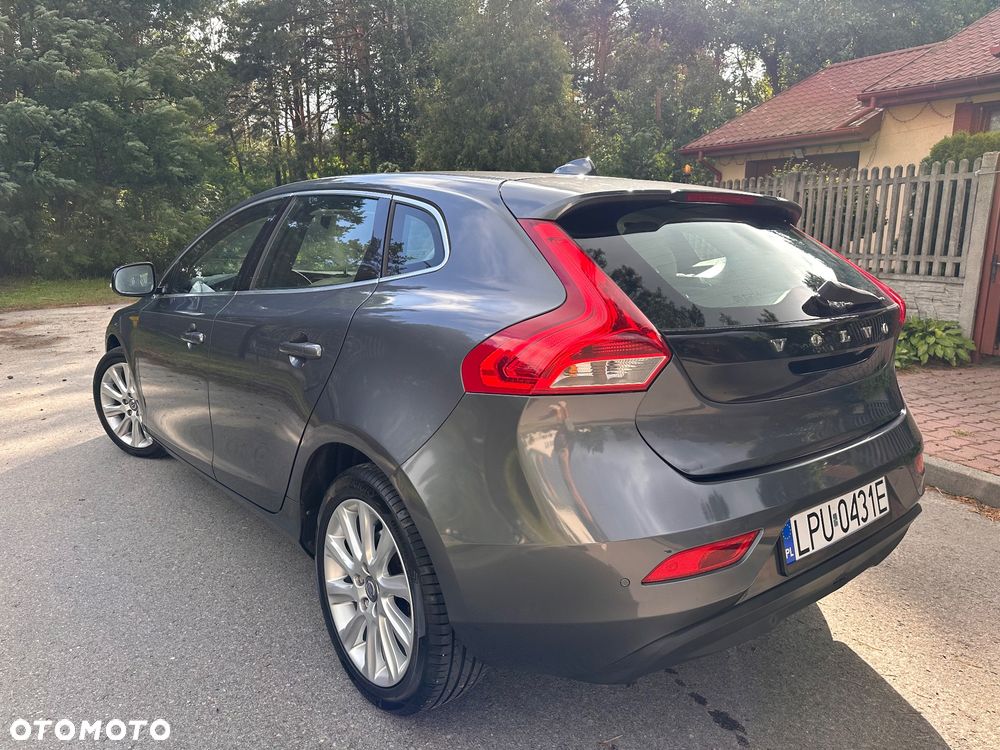 Volvo V40 D2 Summum - 11