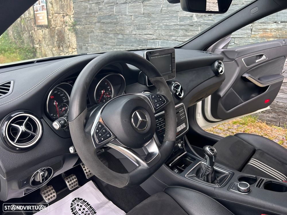Mercedes-Benz CLA 180 d AMG Line - 12
