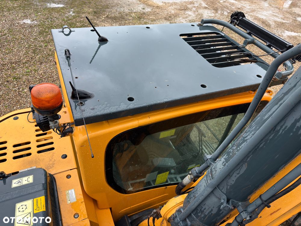 Hyundai HX 235 LCR - 12