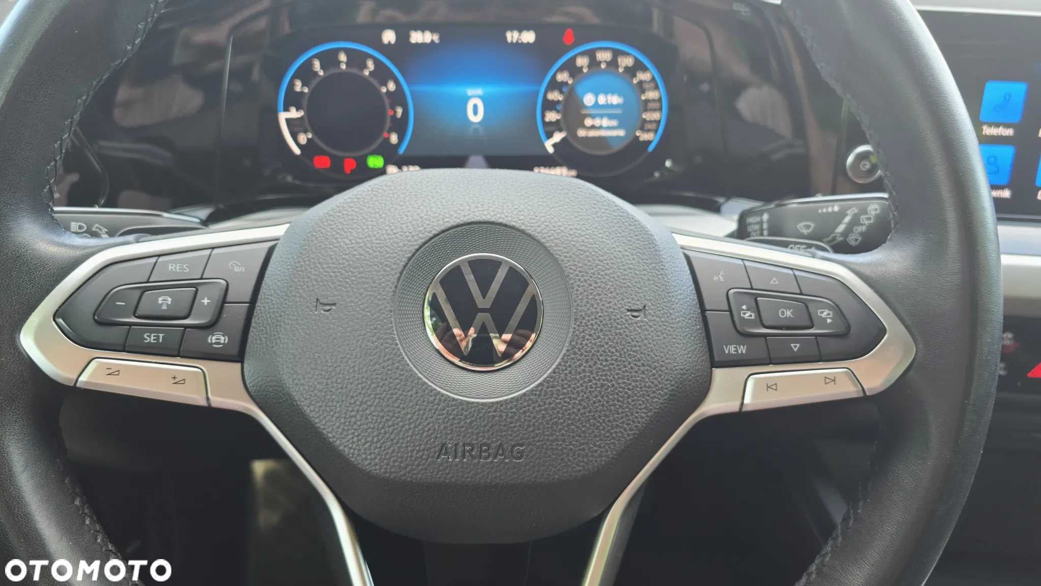 Volkswagen Golf - 16