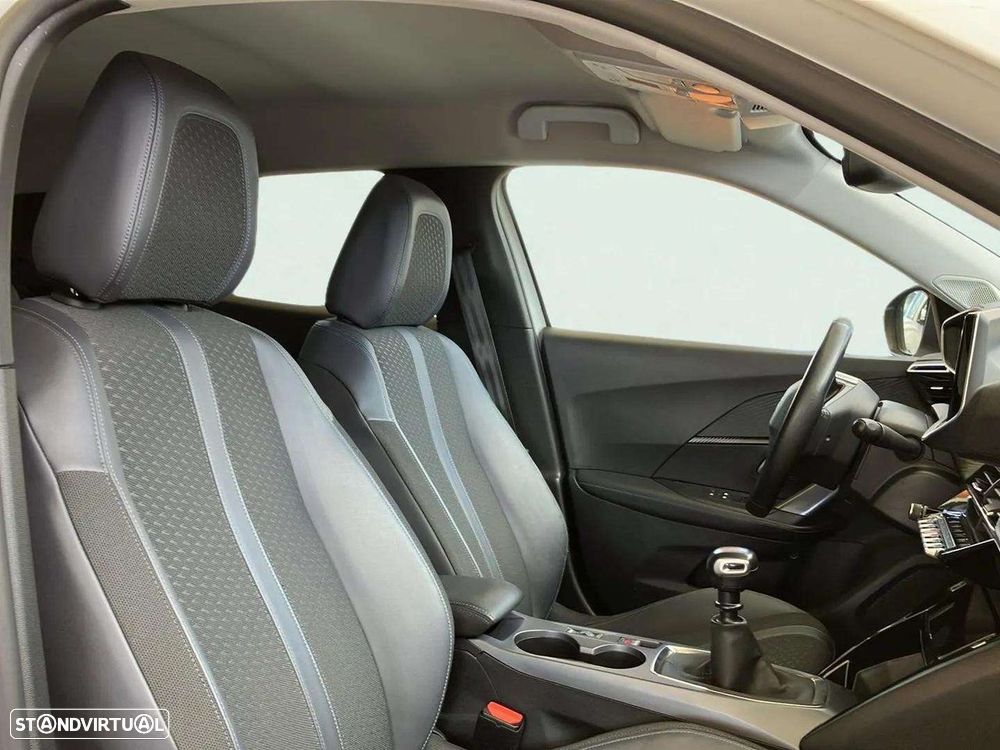 Peugeot 2008 1.2 PureTech Allure - 15