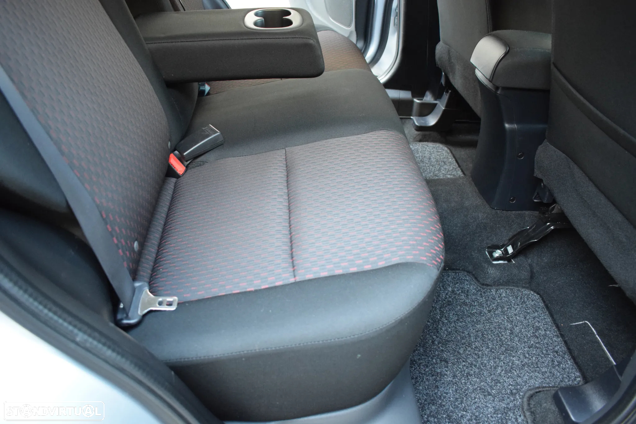 Mitsubishi ASX 1.6 DI-D Intense Black Edition - 34
