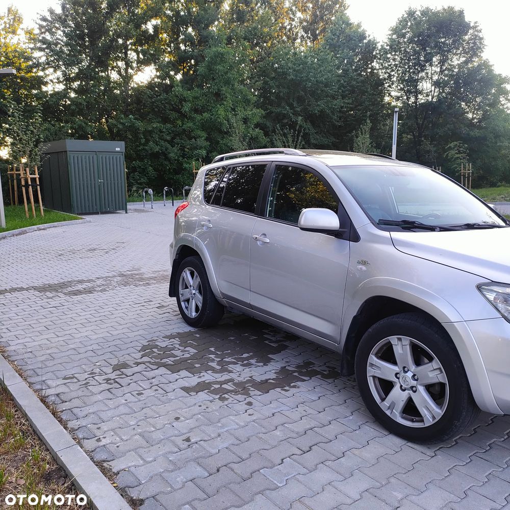 Toyota RAV4 2.2 D-4D X - 3