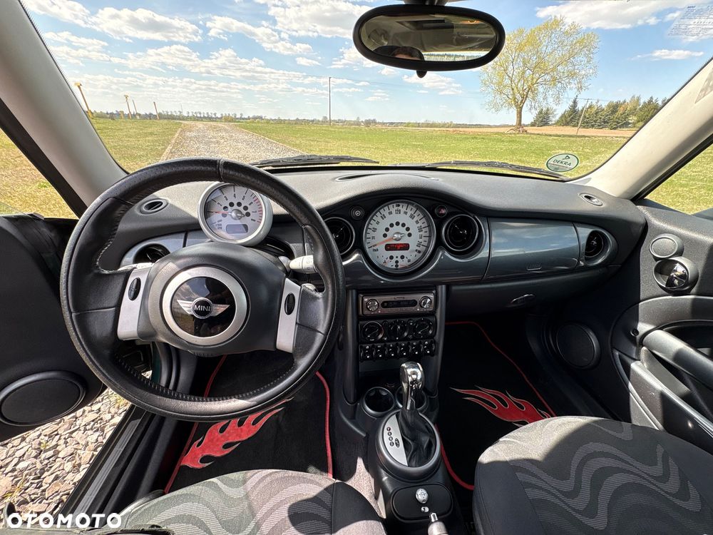 MINI Cooper Seven - 5