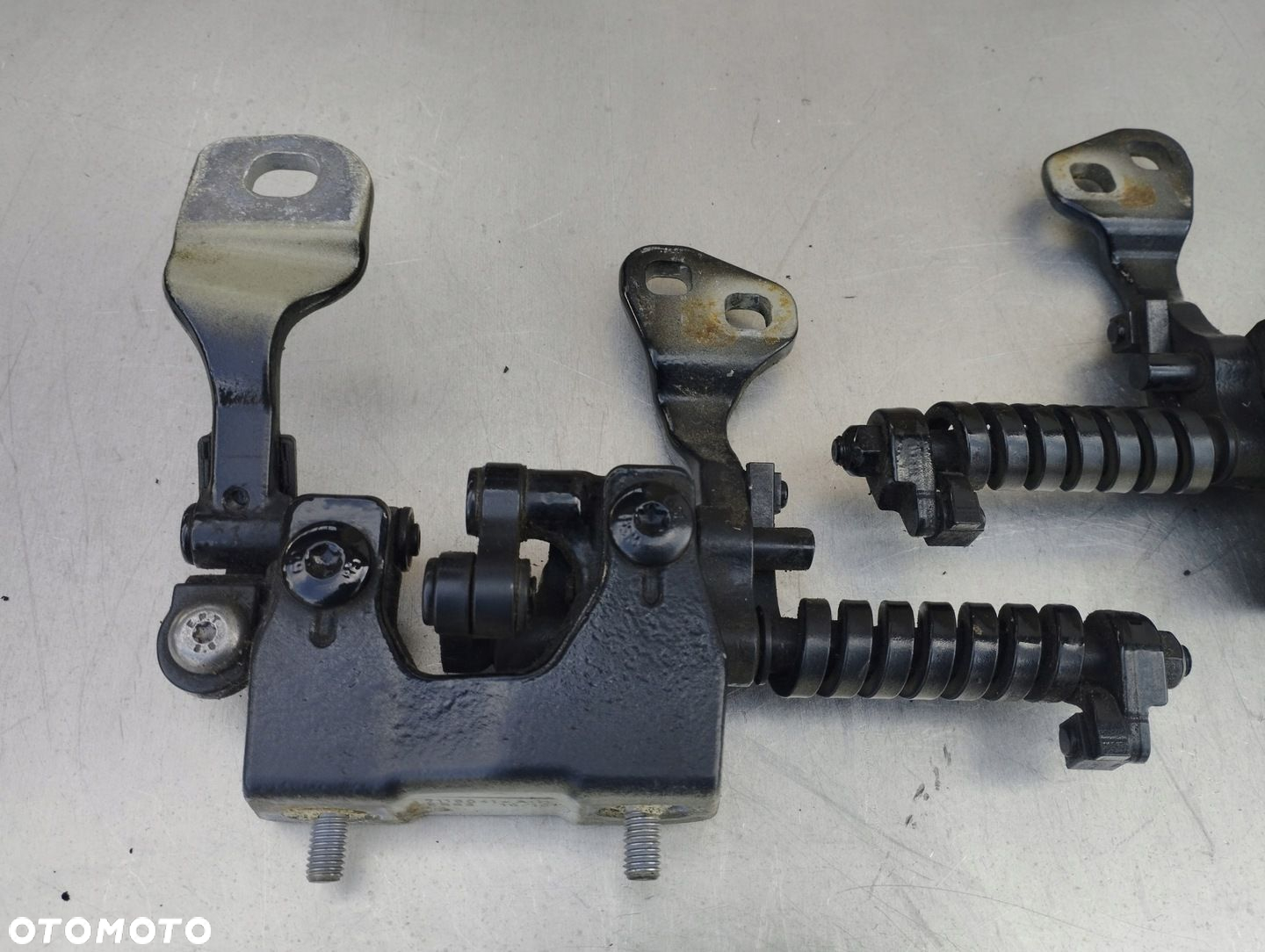 BMW E91 ZAWIAS PRAWY LEWY TYŁ KLAPY BAGAŻNIKA 7119042 7119041 - 5