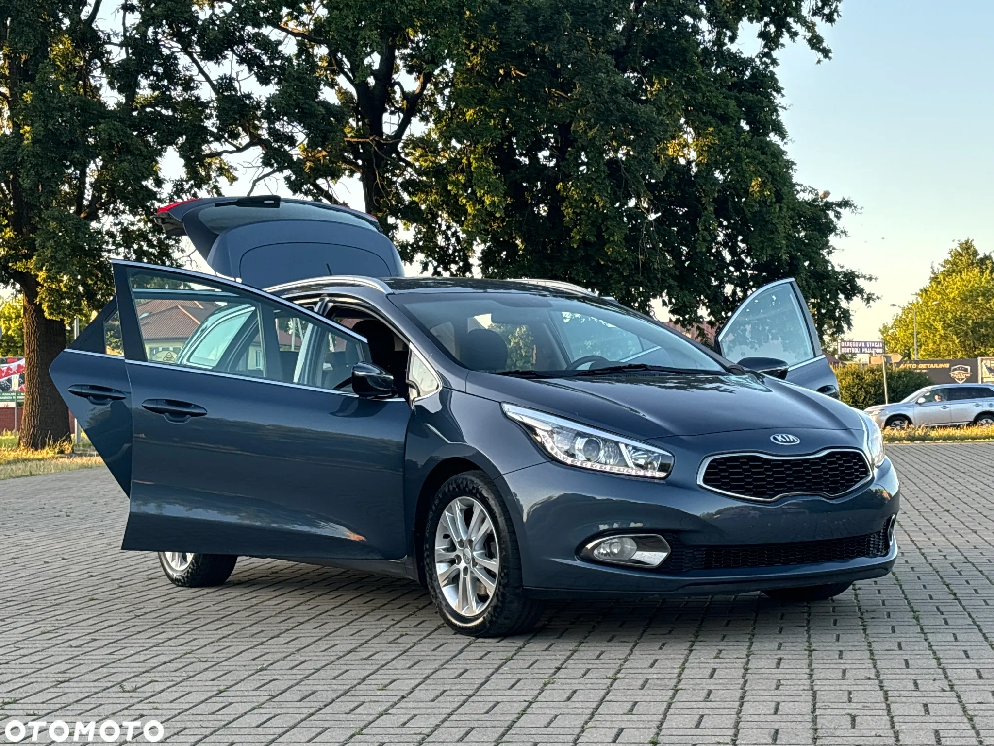 Kia Ceed 1.6 GDI DCT Platinum Edition - 13