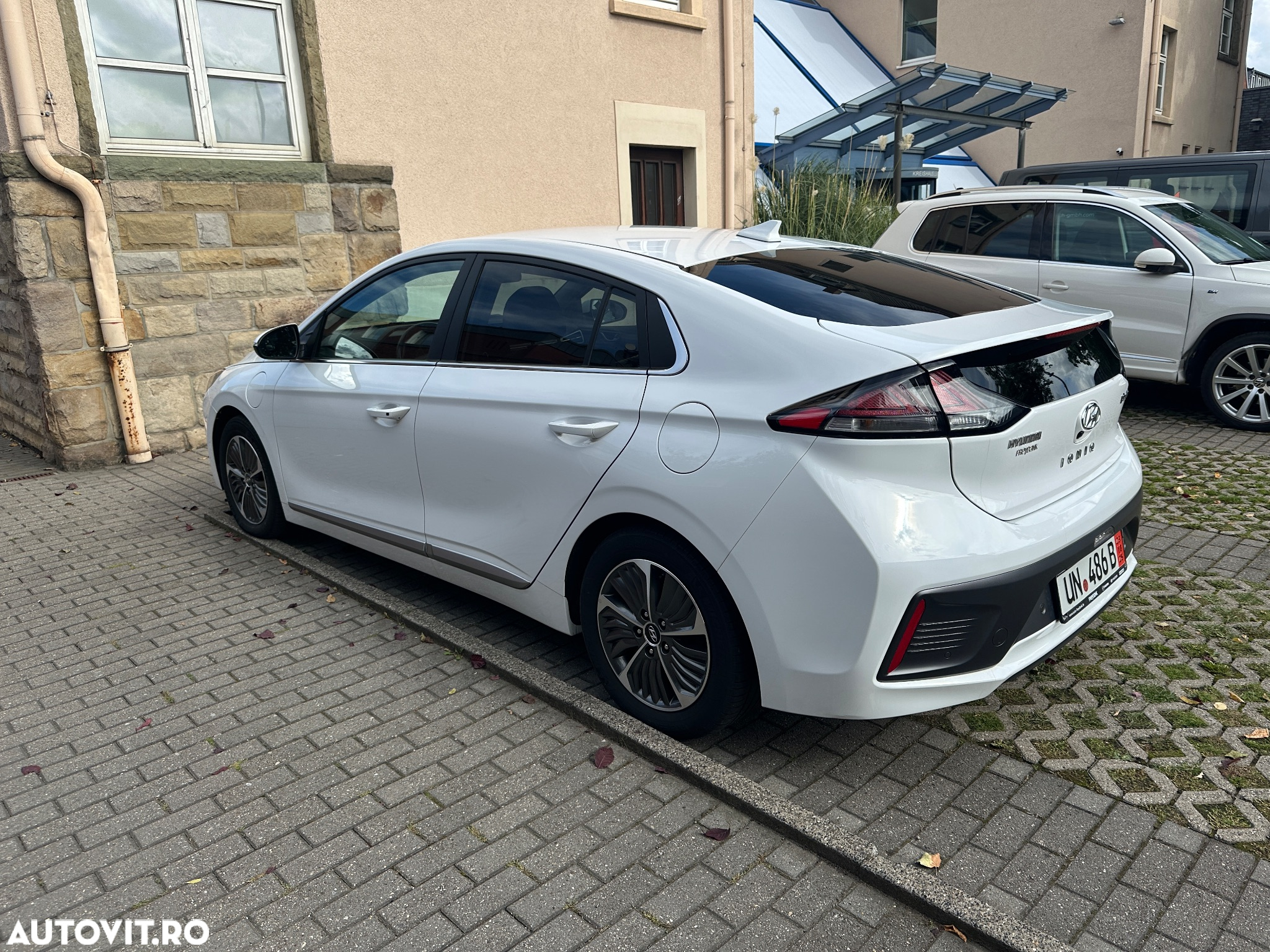 Hyundai IONIQ Plug-in-Hybrid 1.6 GDI Advantage - 4