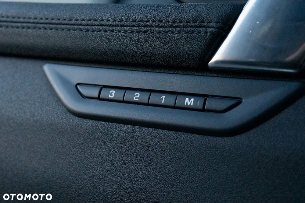 Land Rover Discovery Sport 2.0 P200 mHEV - 26