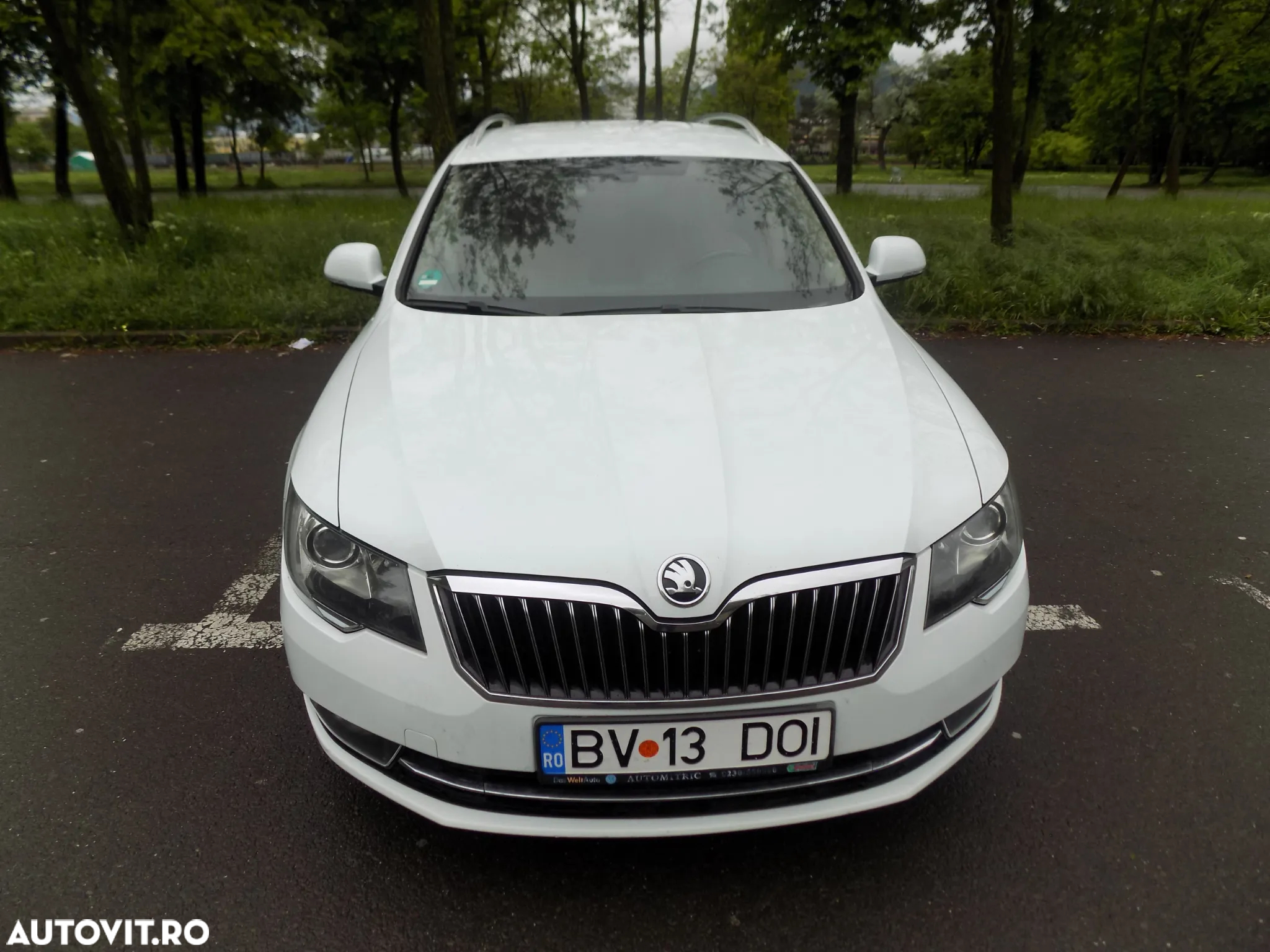 Skoda Superb Combi 2.0 TDI Elegance - 3