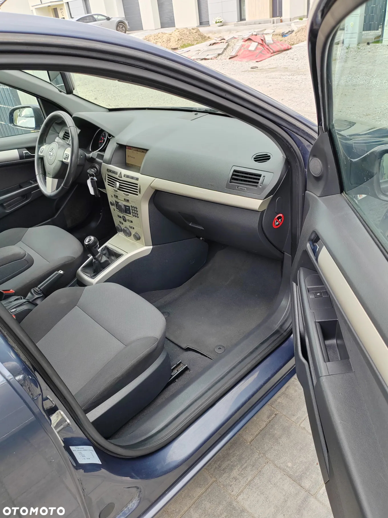 Opel Astra 1.6 150 Jahre - 6