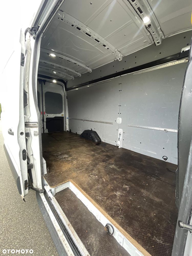 Ford Transit - 24