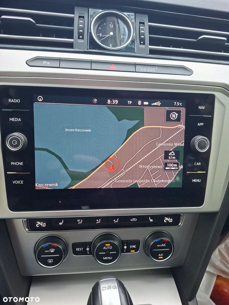 Volkswagen Passat - 8