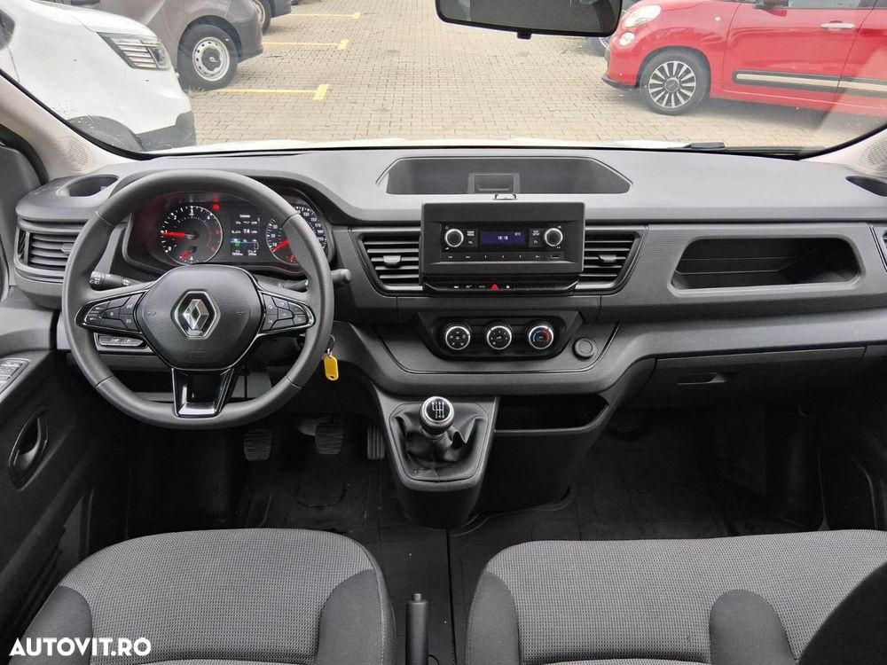 Renault Trafic - 11