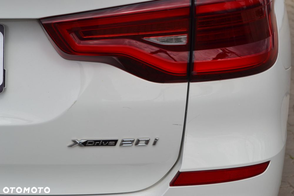 BMW X3 xDrive20i GPF Advantage - 7