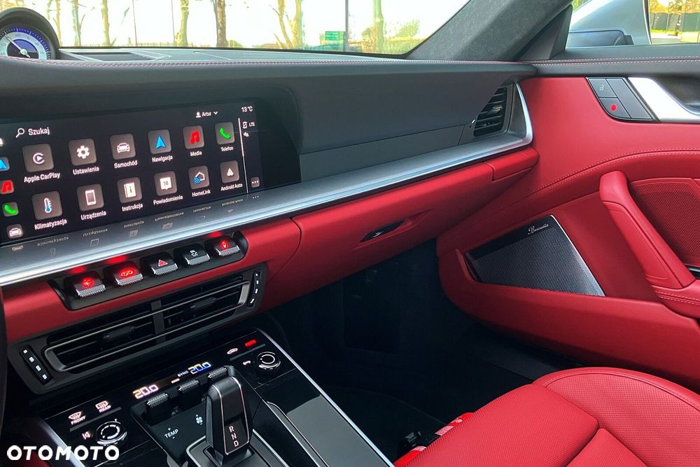 Porsche 911 Carrera - 31