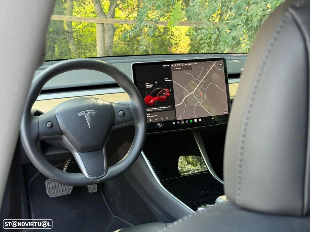 Tesla Model 3 Standard RWD Plus - 24