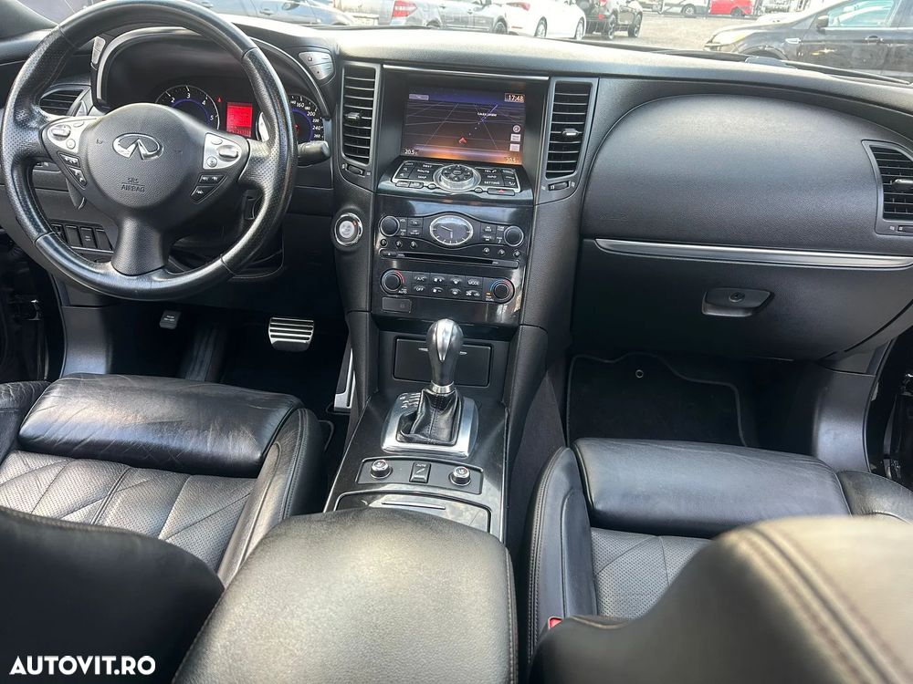 Infiniti FX 30 - 7