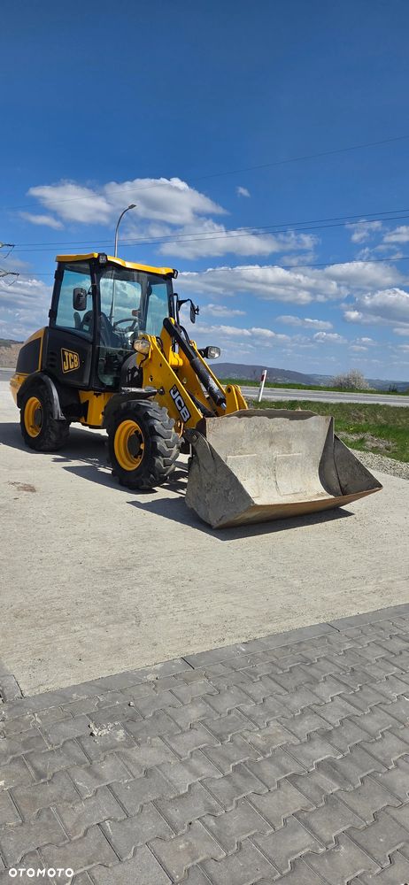 JCB 406 - 9