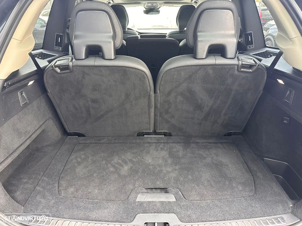 Volvo XC 90 2.0 T8 PHEV Plus Dark AWD — fotografia 3