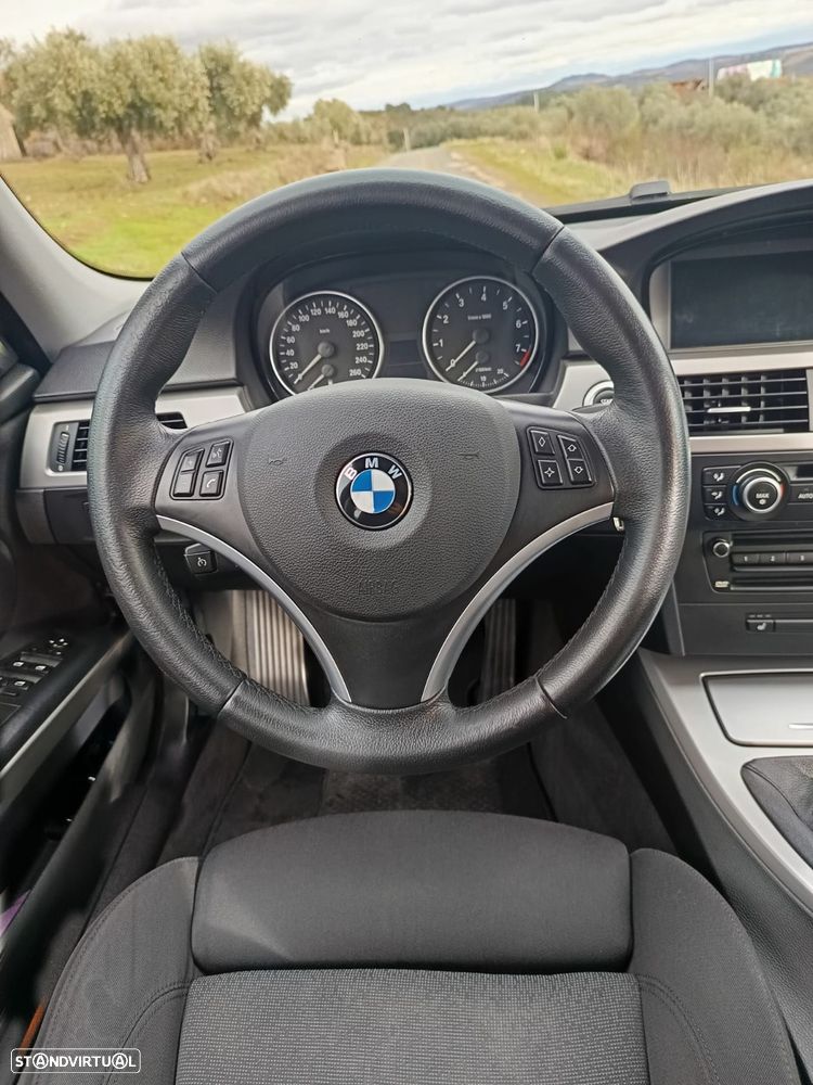BMW 325 i - 10