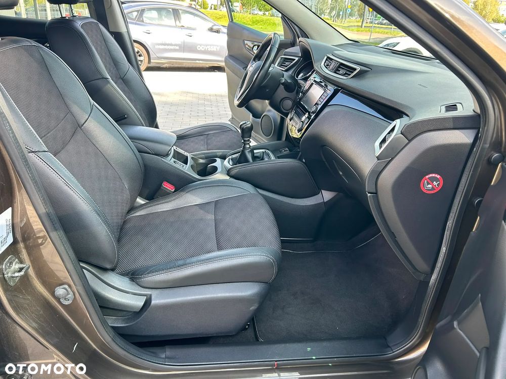 Nissan Qashqai 1.6 DCi 4x4 Tekna - 14