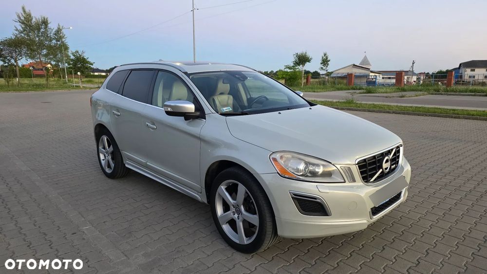 Volvo XC 60 T6 AWD R-Design Summum - 4