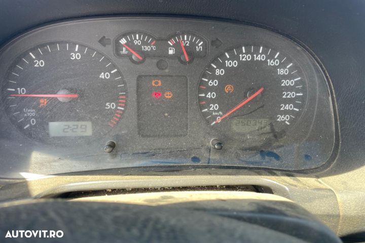Dezmembrez Volkswagen VW Golf 4 [1997 - 2006] wagon 1.9 TDI MT (130 h - 4