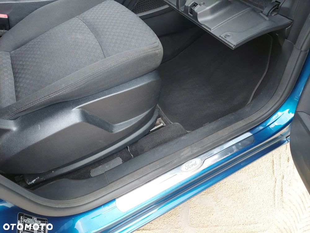 Ford Galaxy 2.0 TDCi Ghia - 22