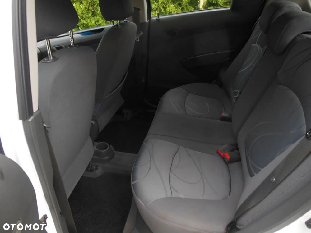 Chevrolet Spark 1.2 LS+ - 23
