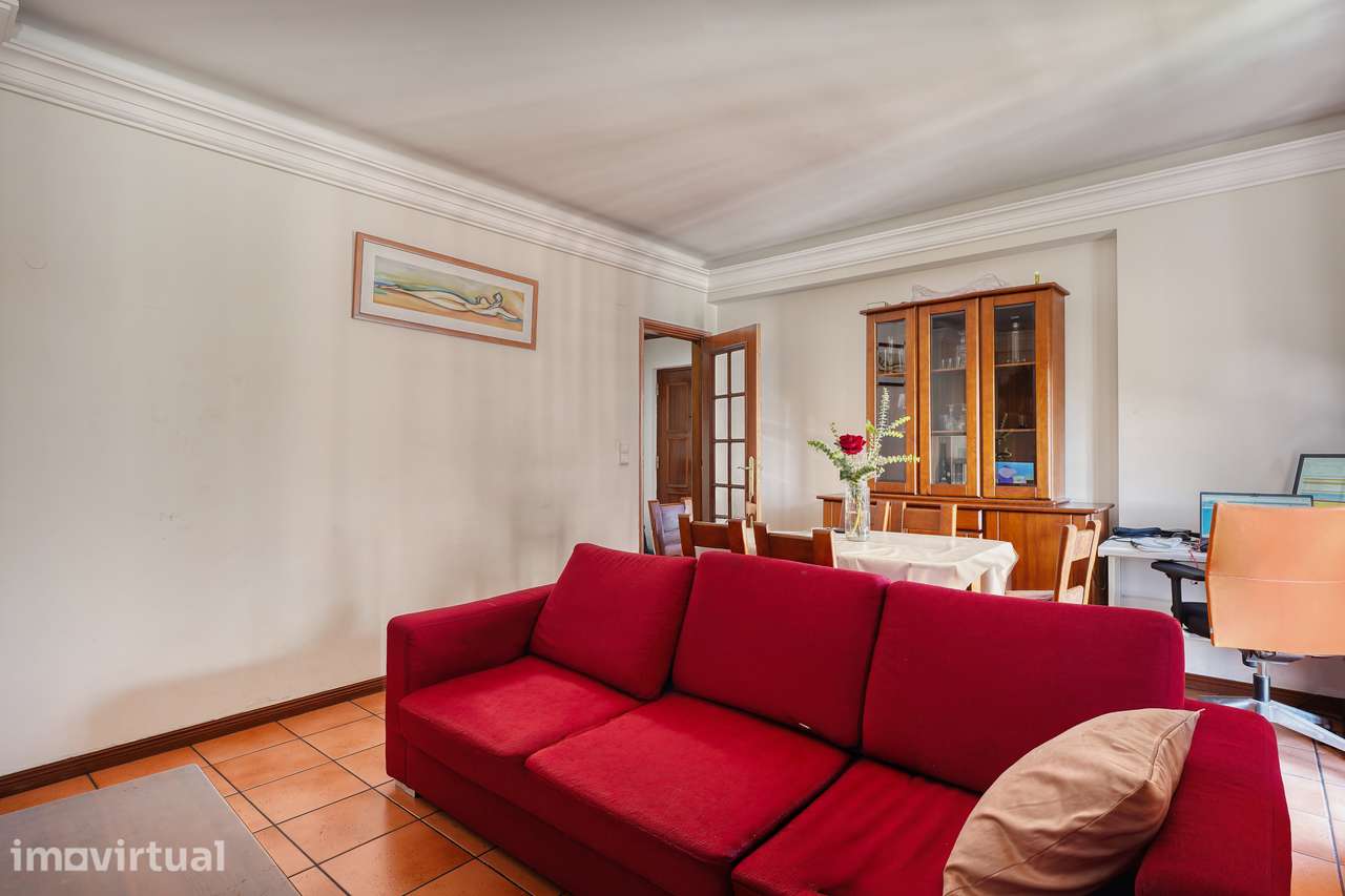Apartamento T2 com garagem e elevador no Barreiro - Grande imagem: 3/18