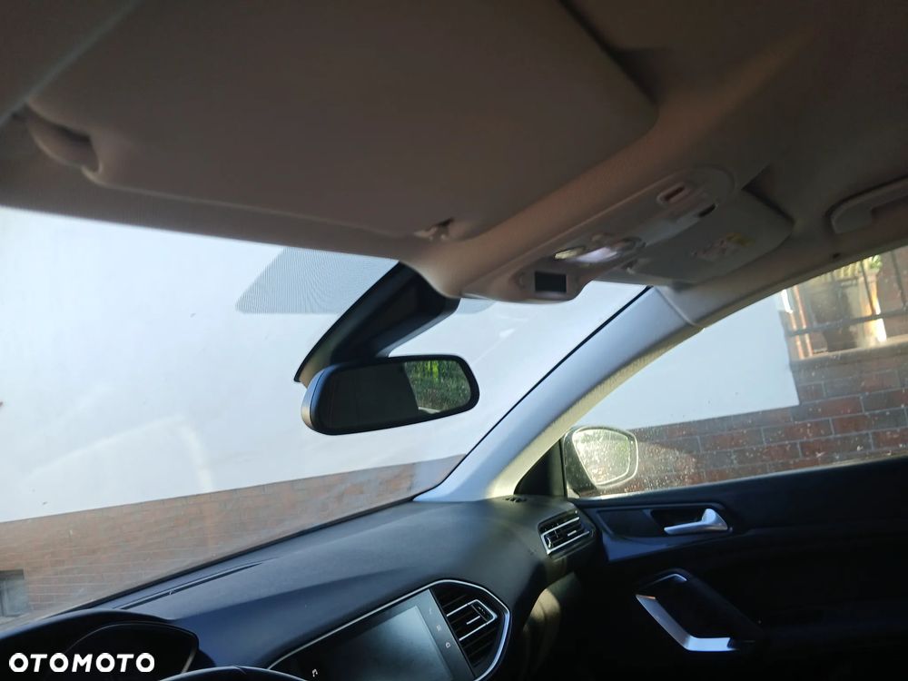 Peugeot 308 1.2 PureTech GPF Active Pack Business S&S - 27