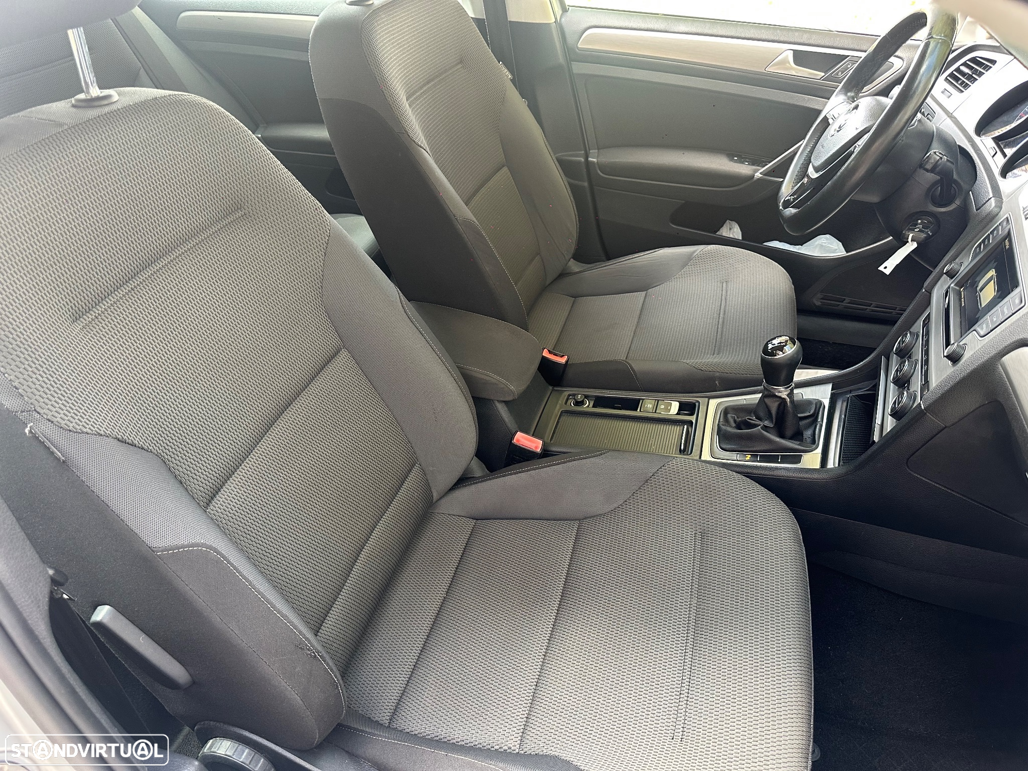 VW Golf Variant 1.6 TDi BlueMotion Confortline - 10