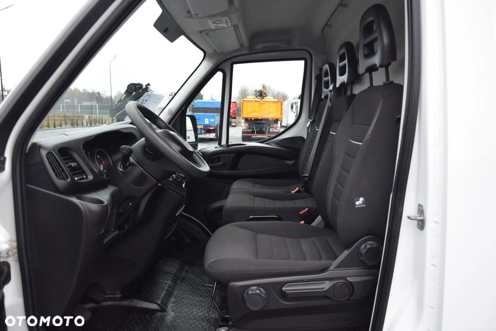 Iveco DAILY 35S12 / 2.3 - 120 KM / DOSTAWCZE / BLASZAK / KLIMA / TEMPOMAT / KLIMA / TRYB CITY / SERWISOWANY / SPROWADZONY Z NIEMIEC - 25