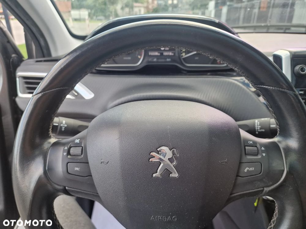 Peugeot 208 - 31