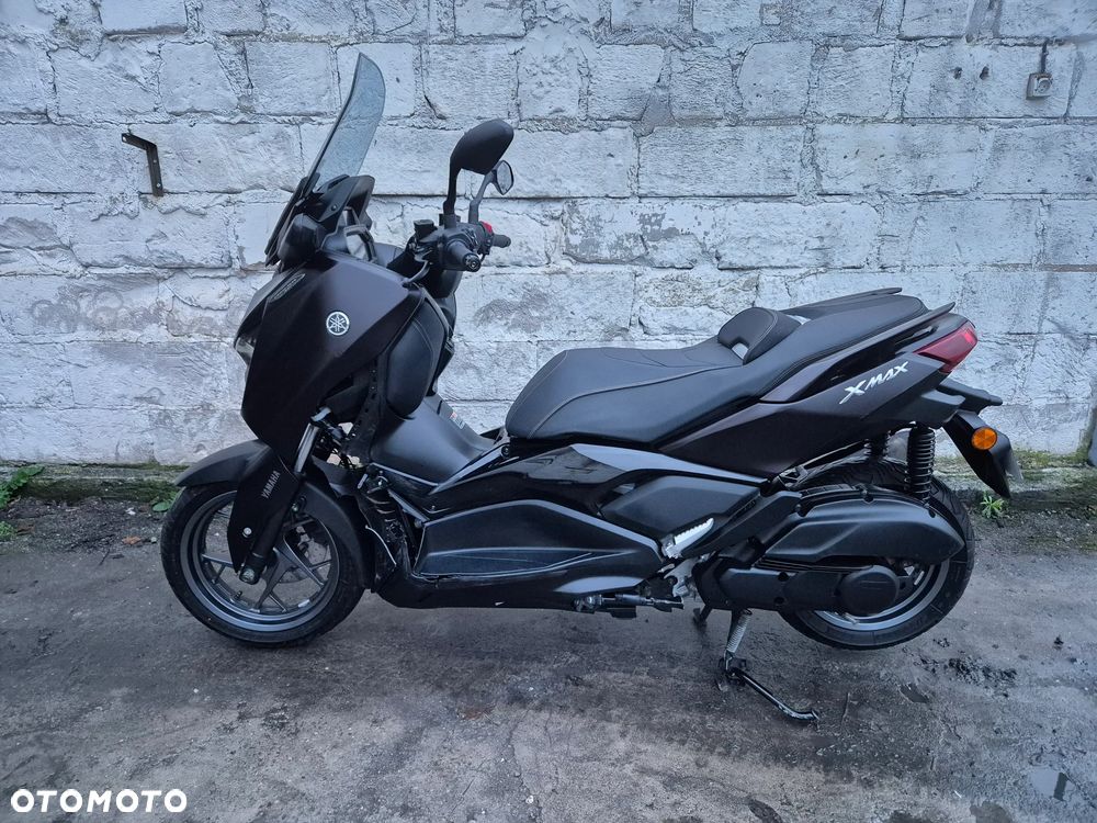 Yamaha X-max - 12