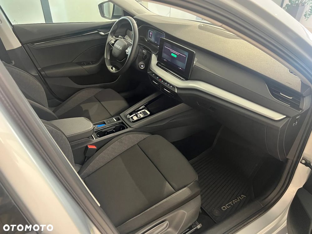Skoda Octavia 1.5 TSI mHEV Essence DSG - 11