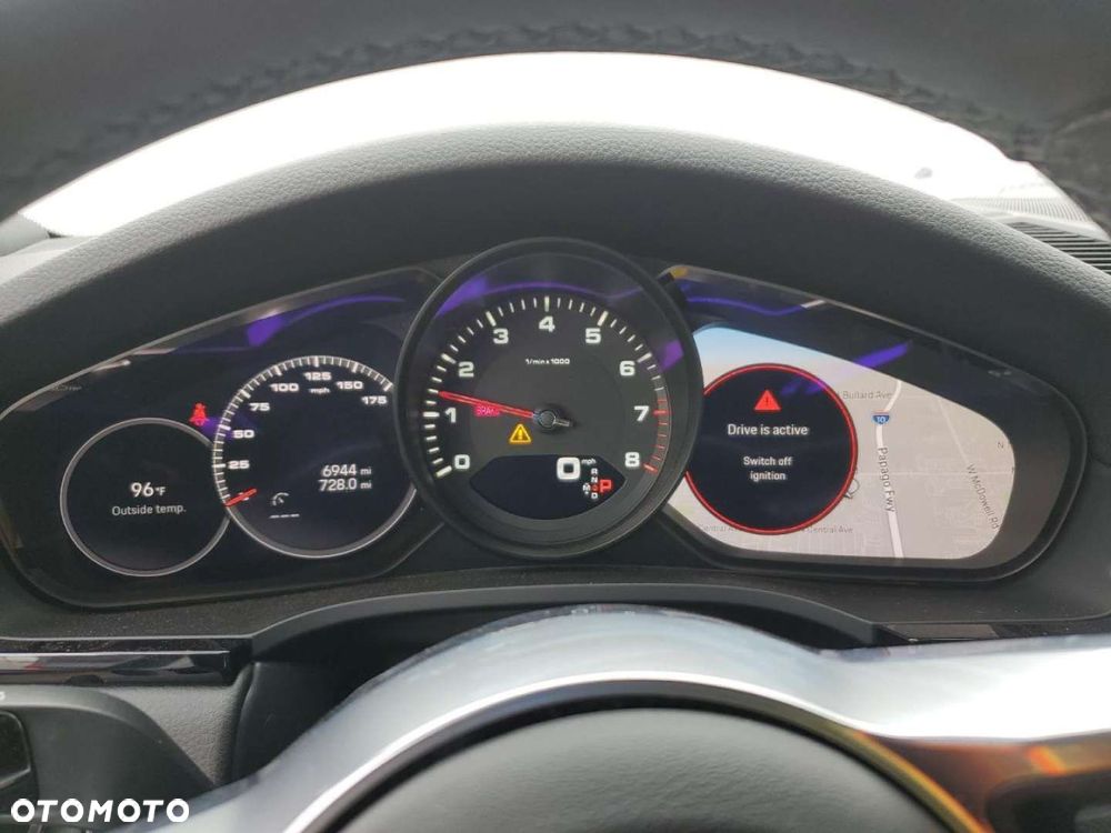 Porsche Cayenne - 10