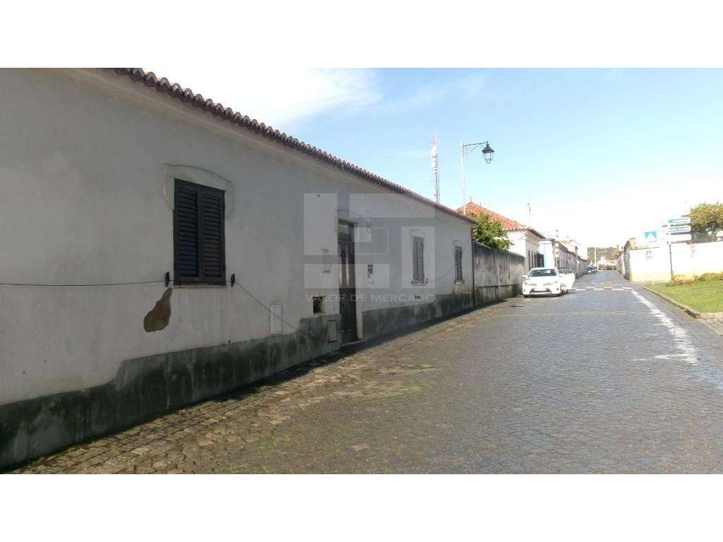 Moradia T2 com Logradouro no Centro de Alvito - Grande imagem: 3/18