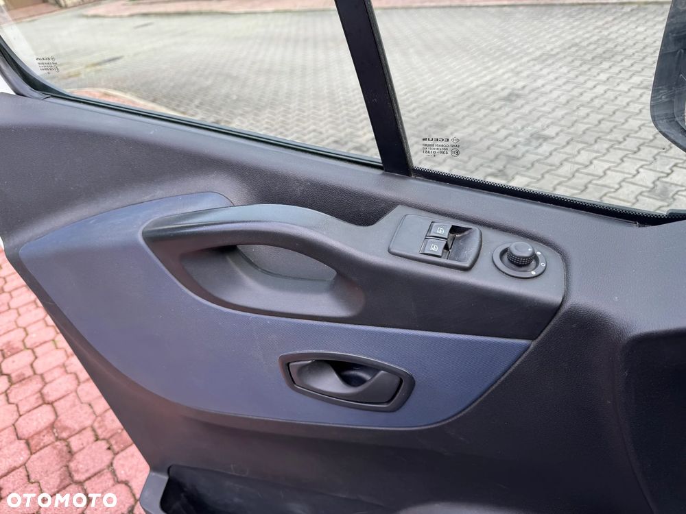 Opel VIVARO - 9