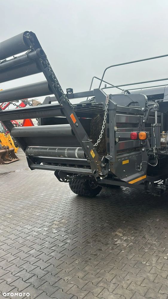 Massey Ferguson 2270XD - 4