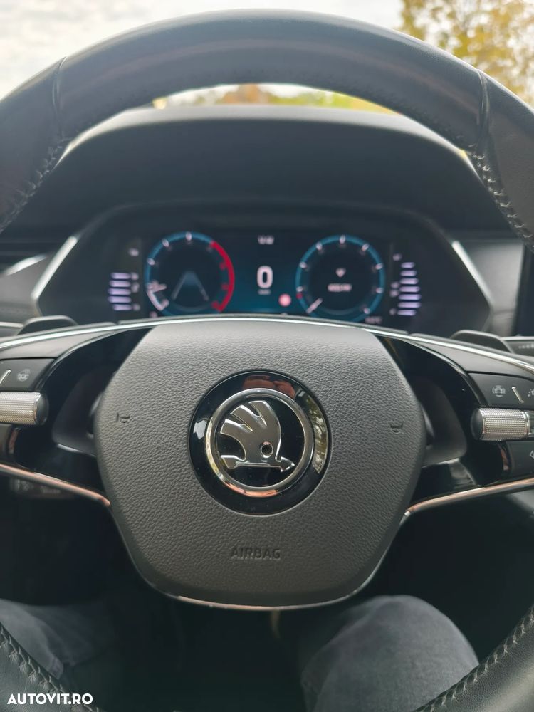Skoda Octavia 2.0 TDI DSG Style - 17