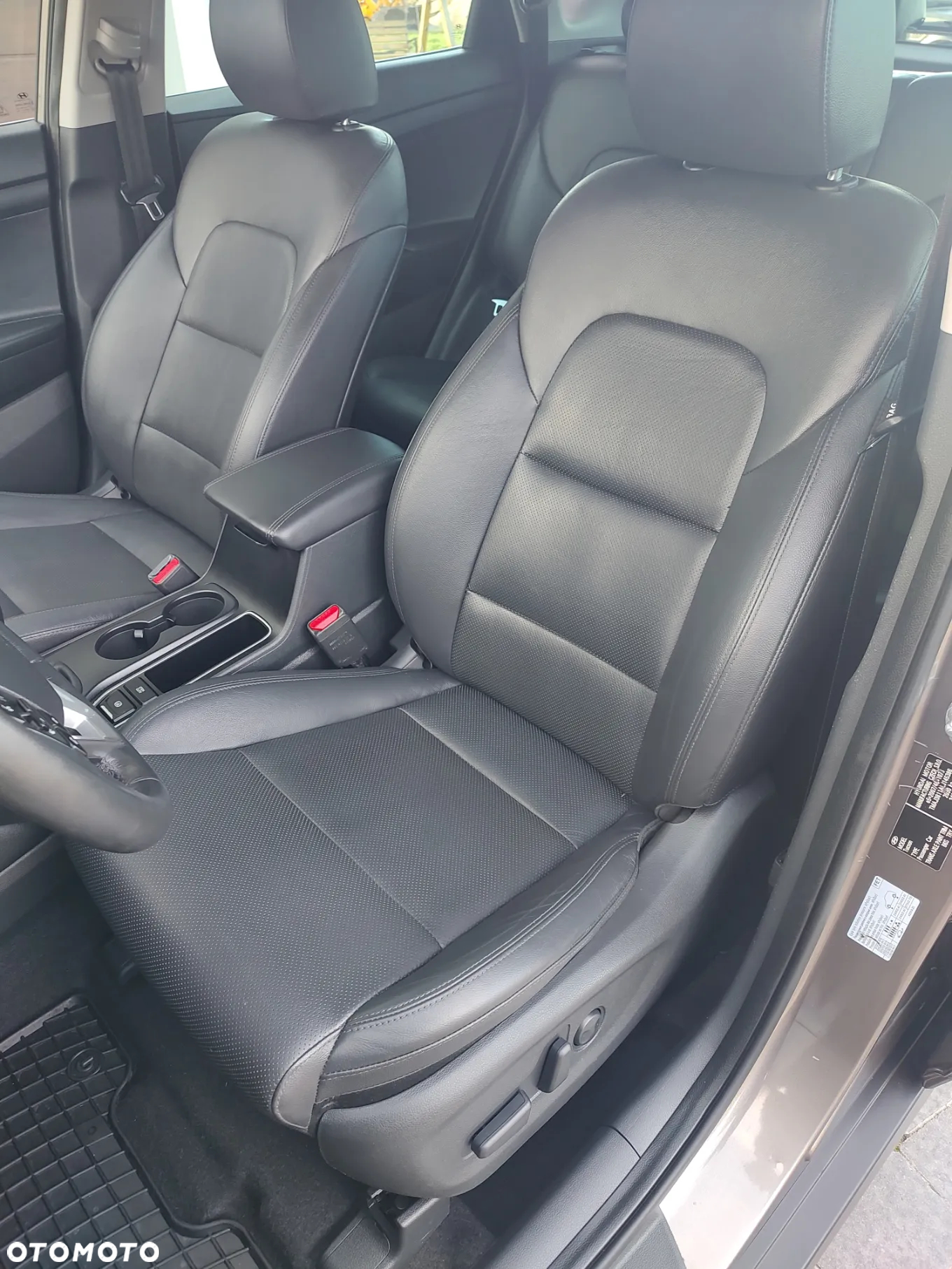 Hyundai Tucson 1.6 GDI BlueDrive Design 2WD - 23