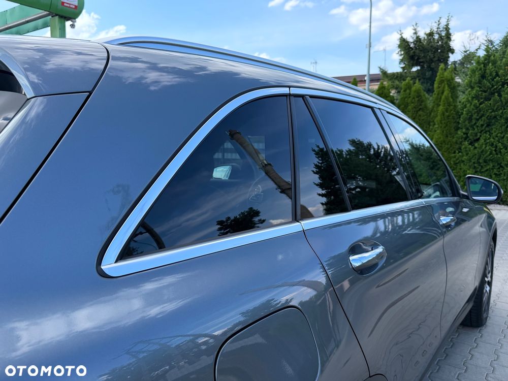 Mercedes-Benz GLC - 39