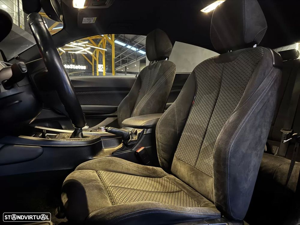 BMW 118 d Pack M - 32