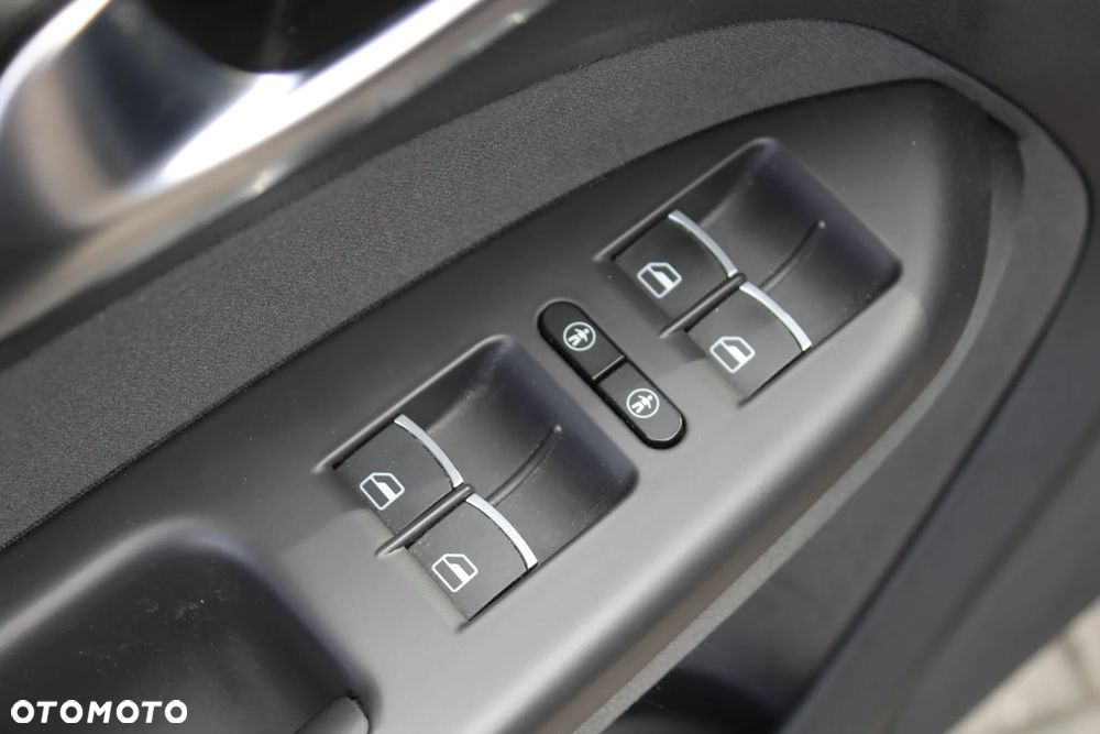Volkswagen Touran 1.6 TDI DPF MATCH - 20
