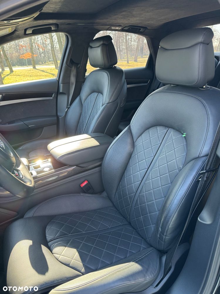 Audi A8 4.2 TDI DPF (clean diesel) quattro tiptronic - 23