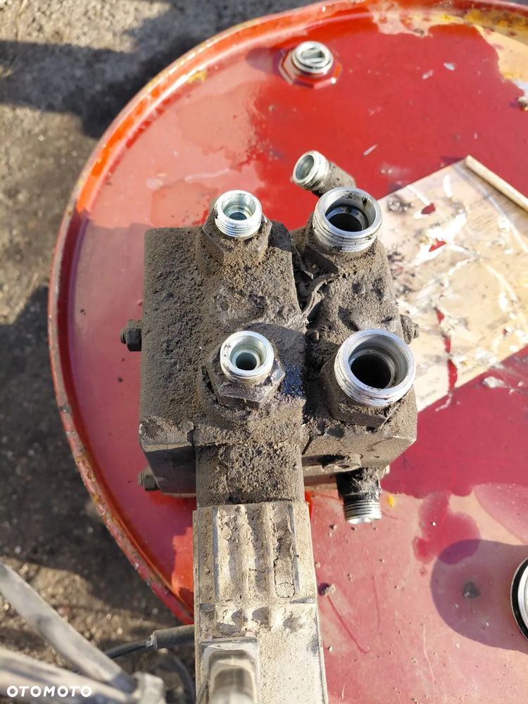 Rozdzielacz hydrauliczny Danfoss PVG / Moduł sterujący PVE 157B4735 - 3