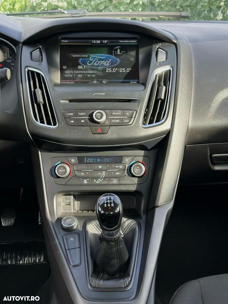 Ford Focus 1.0 EcoBoost Trend - 12